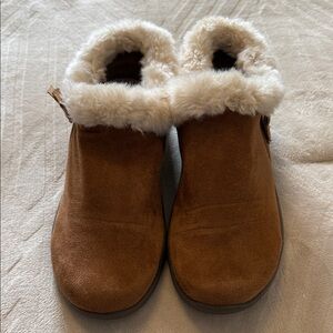Bzees Tan Ankle Booties with White Fur